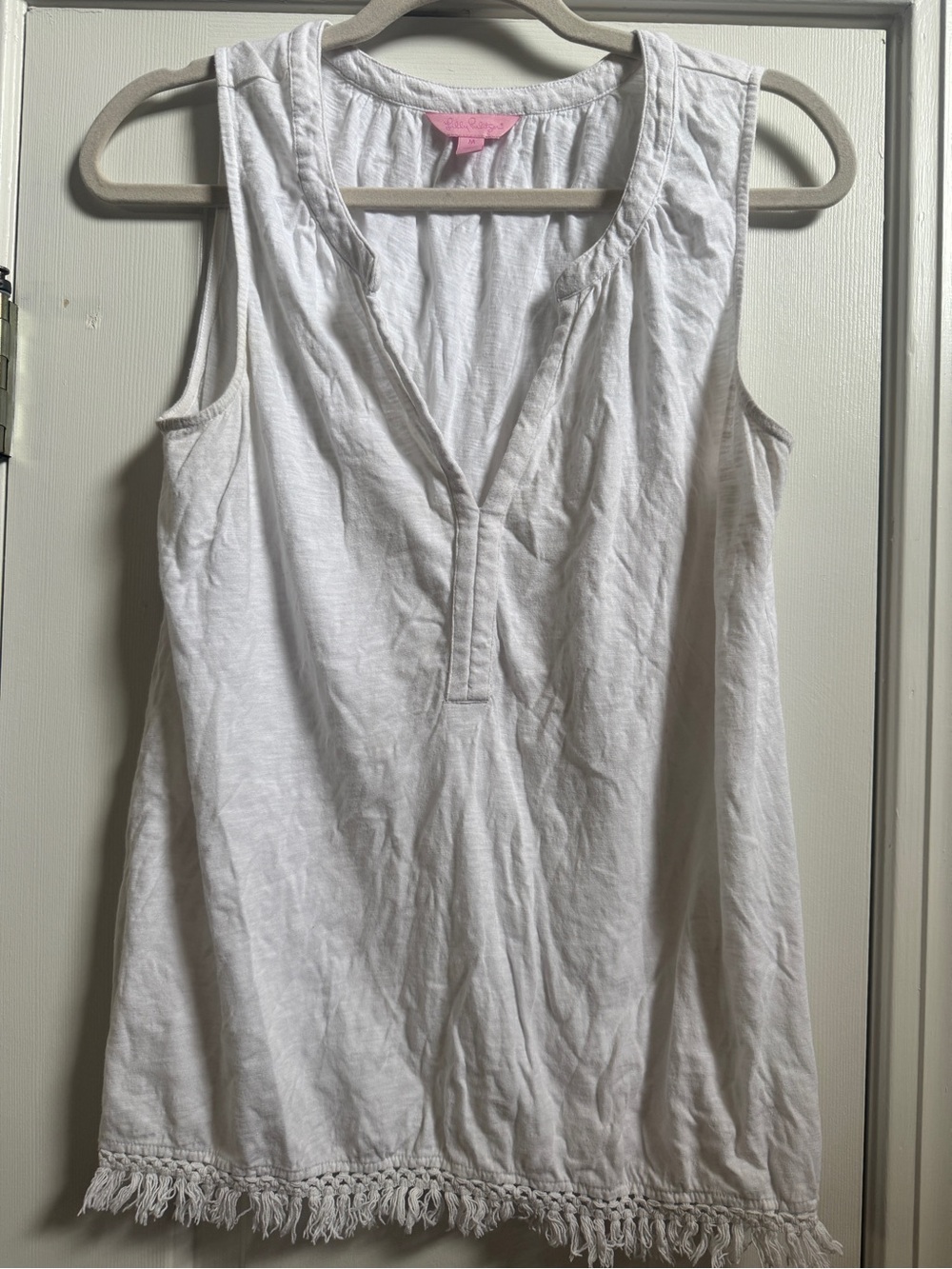 Lilly Pulitzer White Sleeveless V-Neck Camisole with Fringe Hem